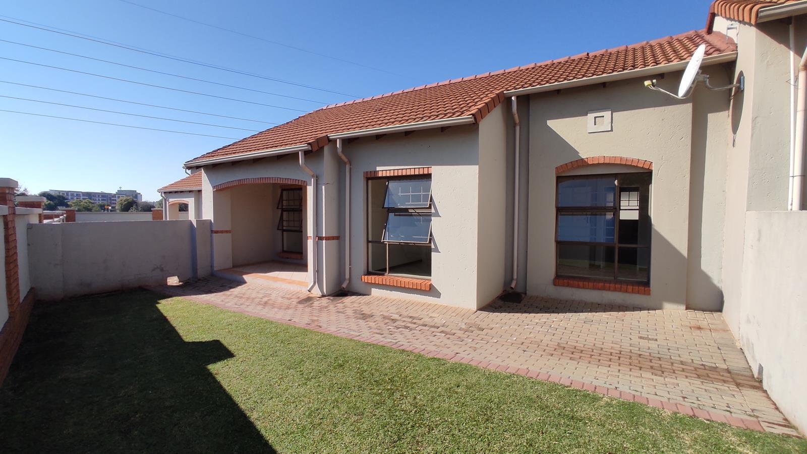 2 Bedroom Townhouse in Eco Park