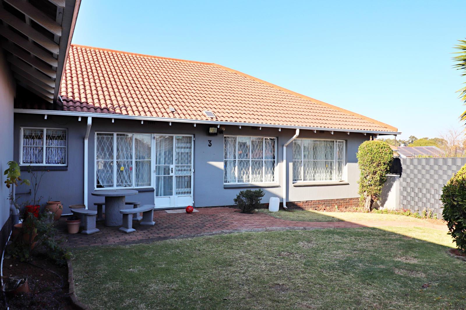 3 Bedroom House in Simmerfield