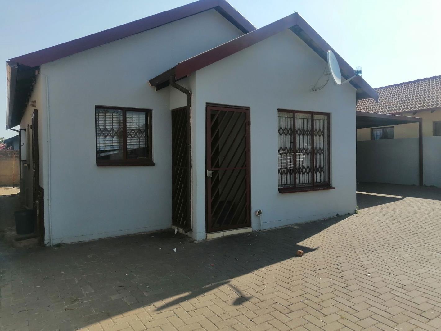 3 Bedroom House in Elandspoort