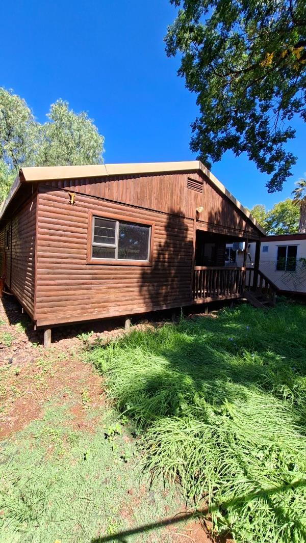 2 Bedroom Apartment in Postmasburg