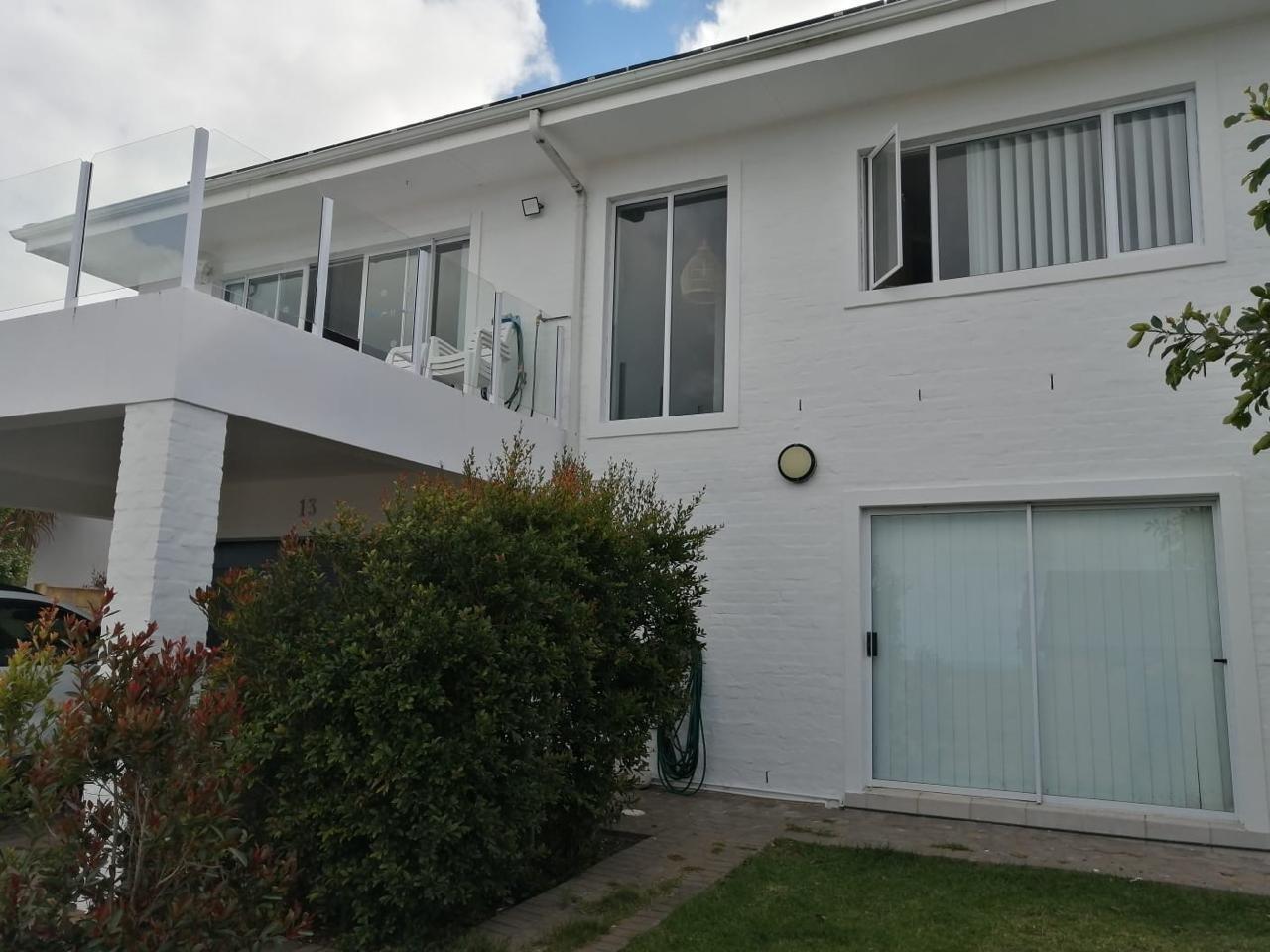 4 Bedroom House in Jongensfontein