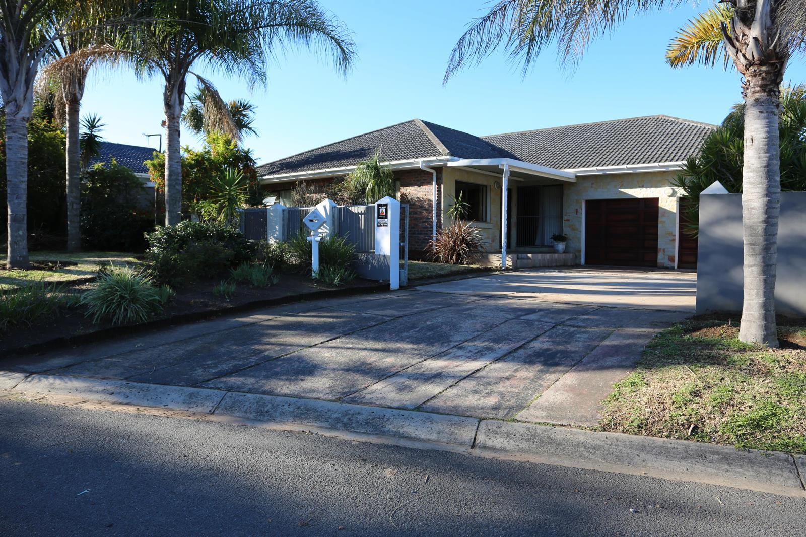 4 Bedroom House in Dorchester Heights
