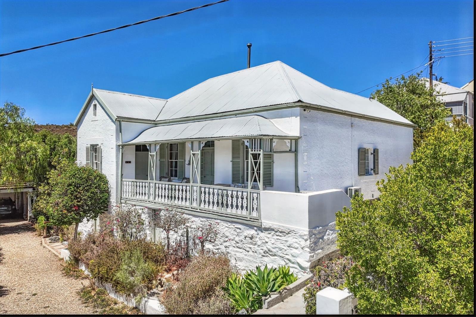 4 Bedroom House in De Rust