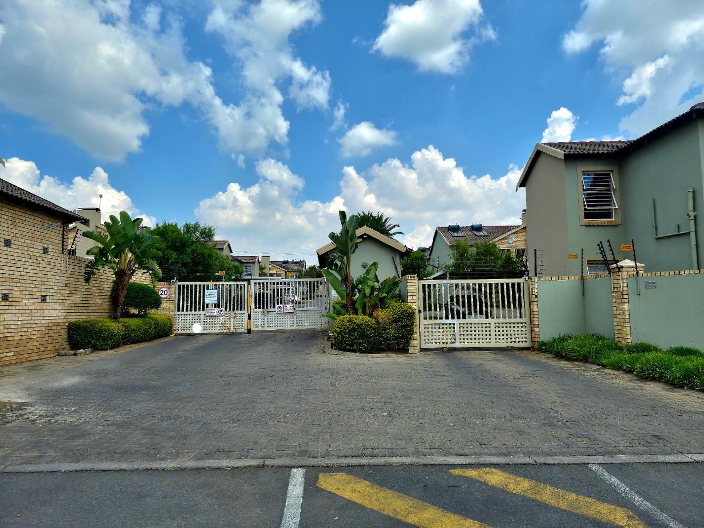 3 Bedroom Apartment in Terenure