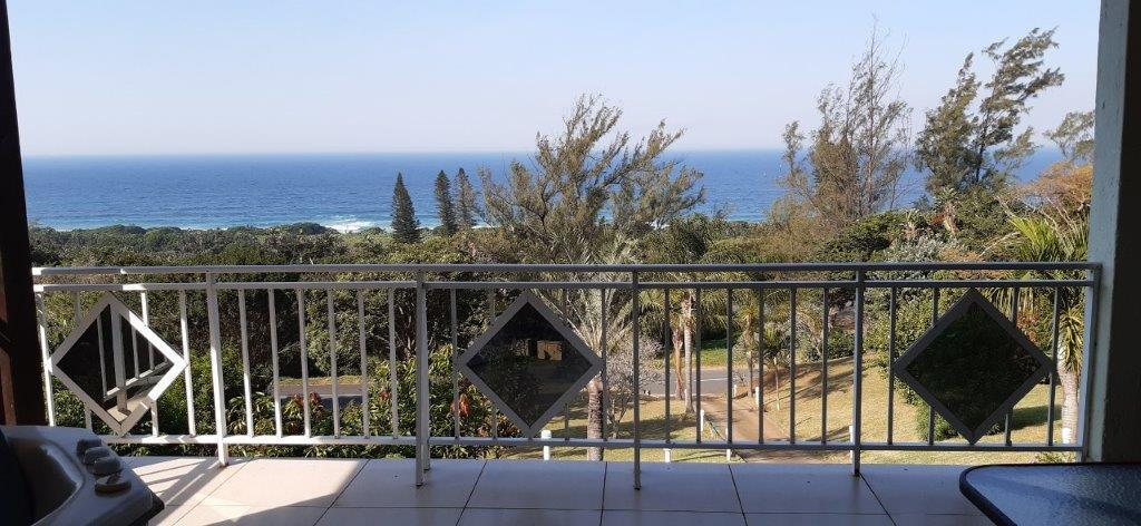 6 Bedroom House in Hibberdene