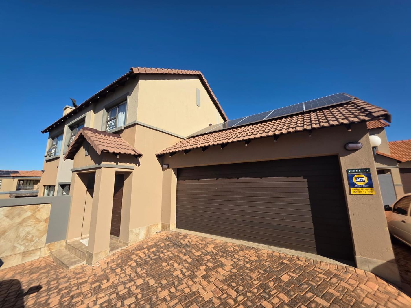 3 Bedroom House in Thatchfield