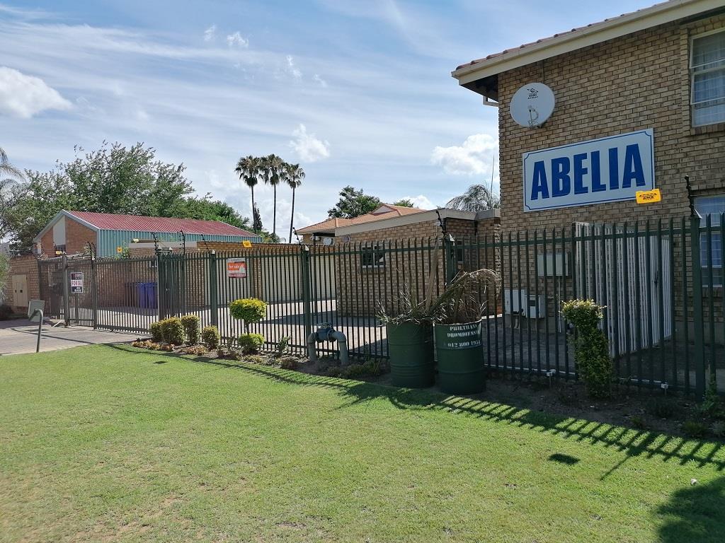2 Bedroom Simplex in Rietfontein