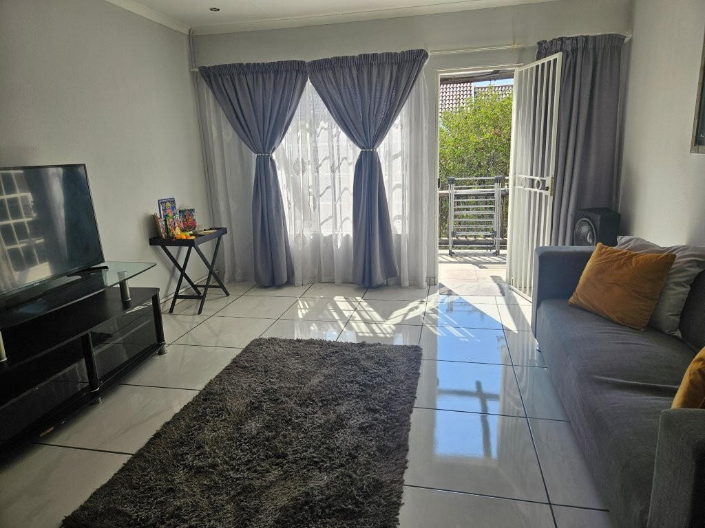 2 Bedroom Apartment in Edenglen