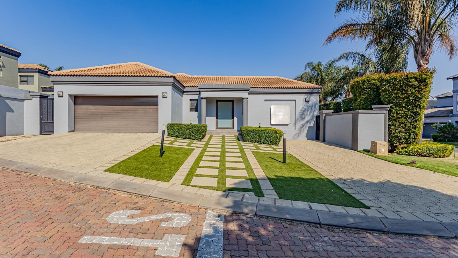 4 Bedroom House in Greenstone Hill
