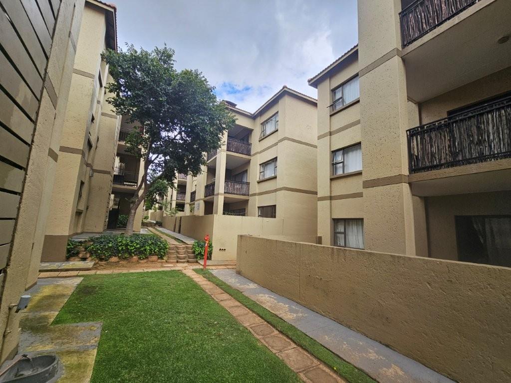 2 Bedroom Apartment in Pineslopes