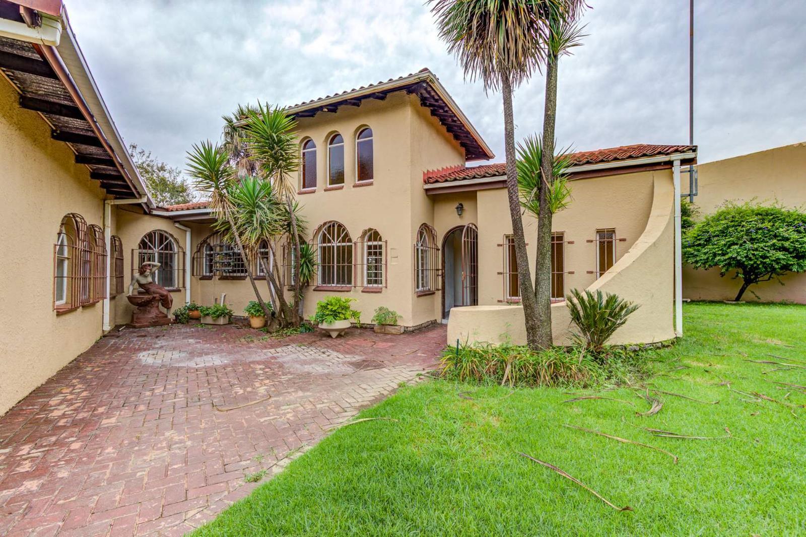 4 Bedroom House in Glen Marais