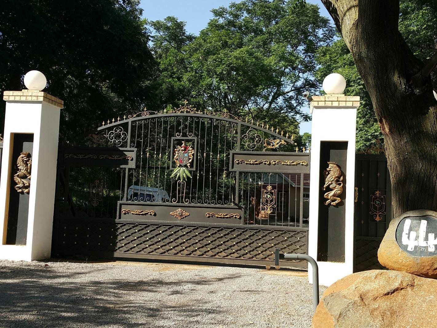 1 Bedroom Garden Cottage in Olivedale