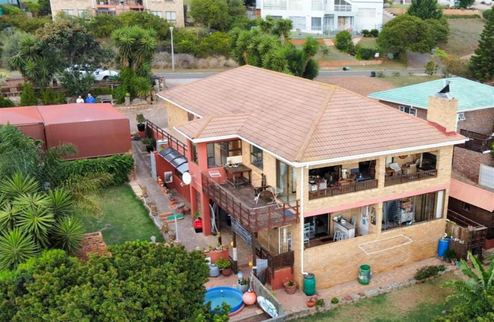 7 Bedroom House in Hartenbos Heuwels