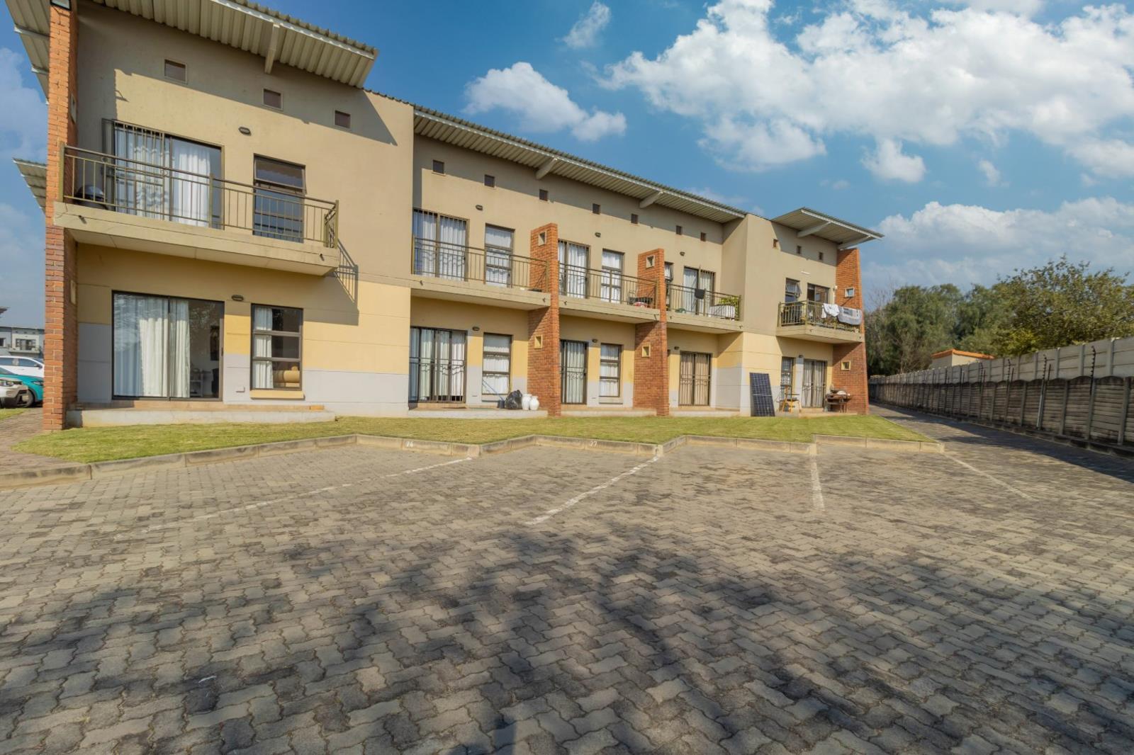 2 Bedroom Apartment in Rynfield