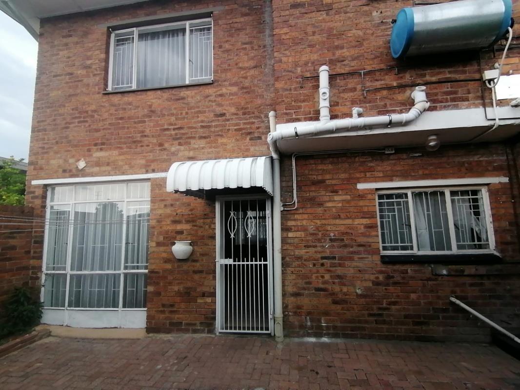 2 Bedroom Townhouse in Westdene