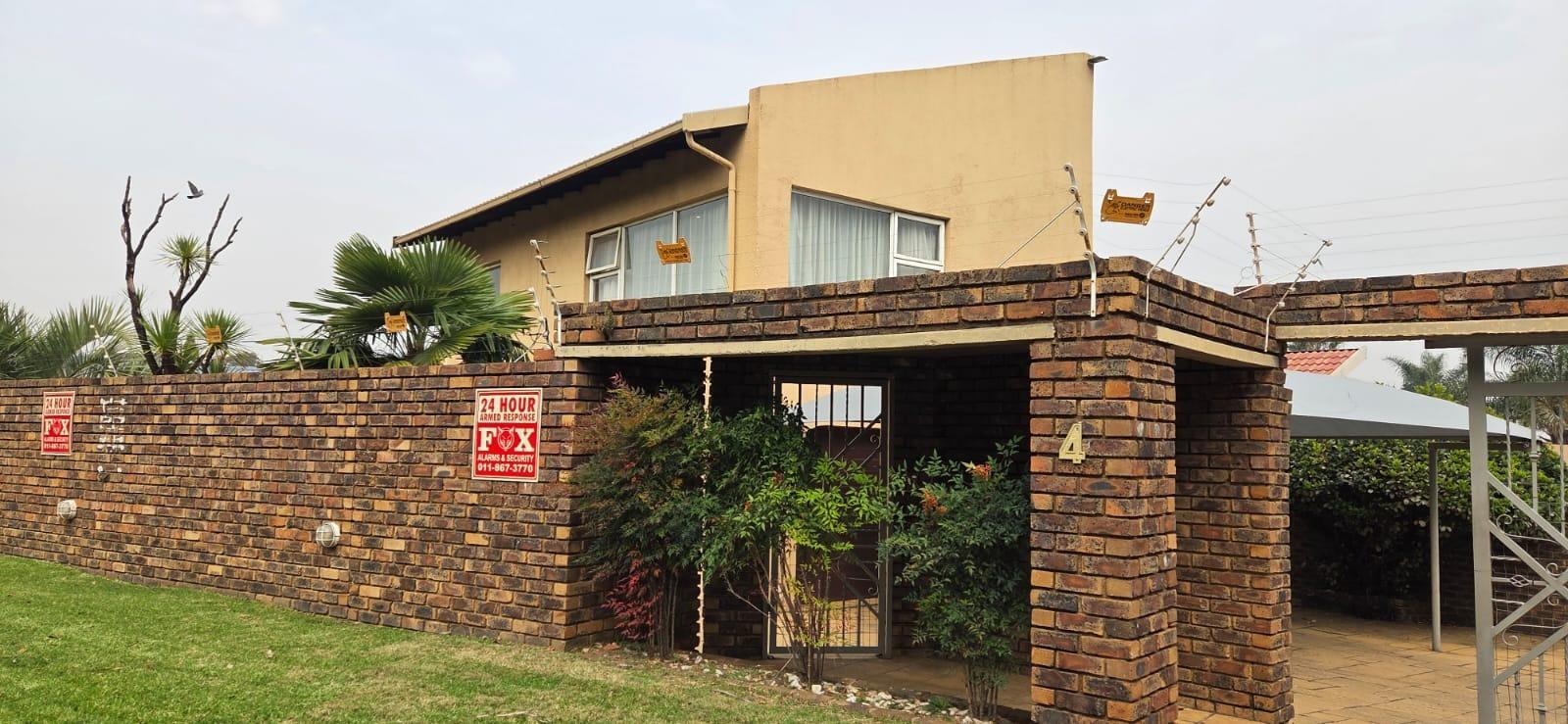 4 Bedroom House in Brackendowns