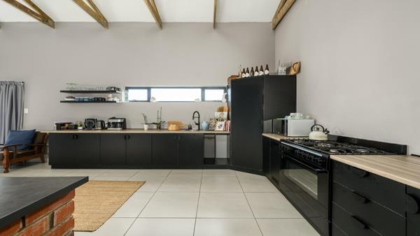4 Bedroom House in Kragga Kamma