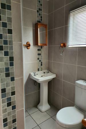 1 Bedroom Apartment in Rhodesdene