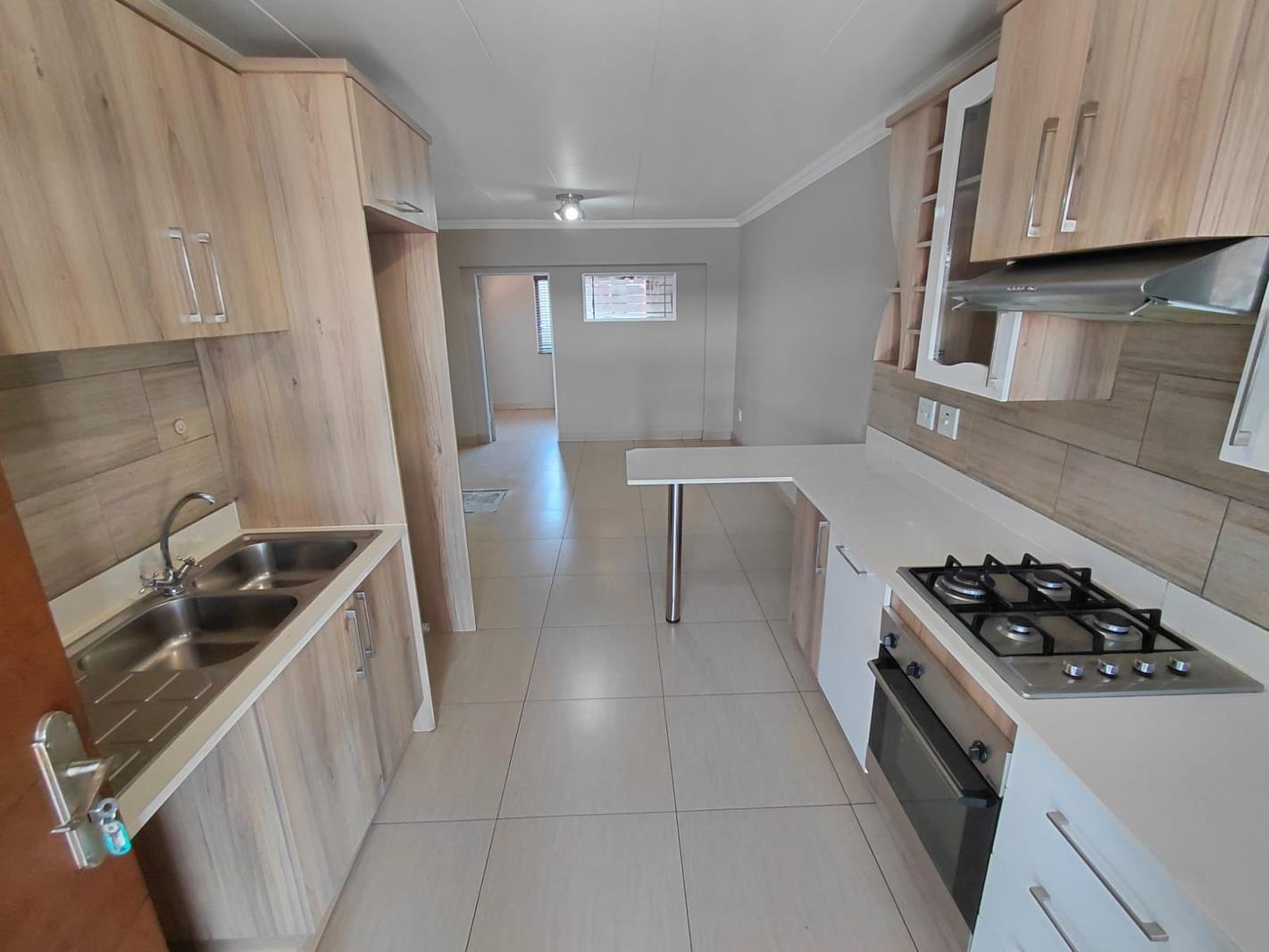 3 Bedroom Apartment in Andeon AH