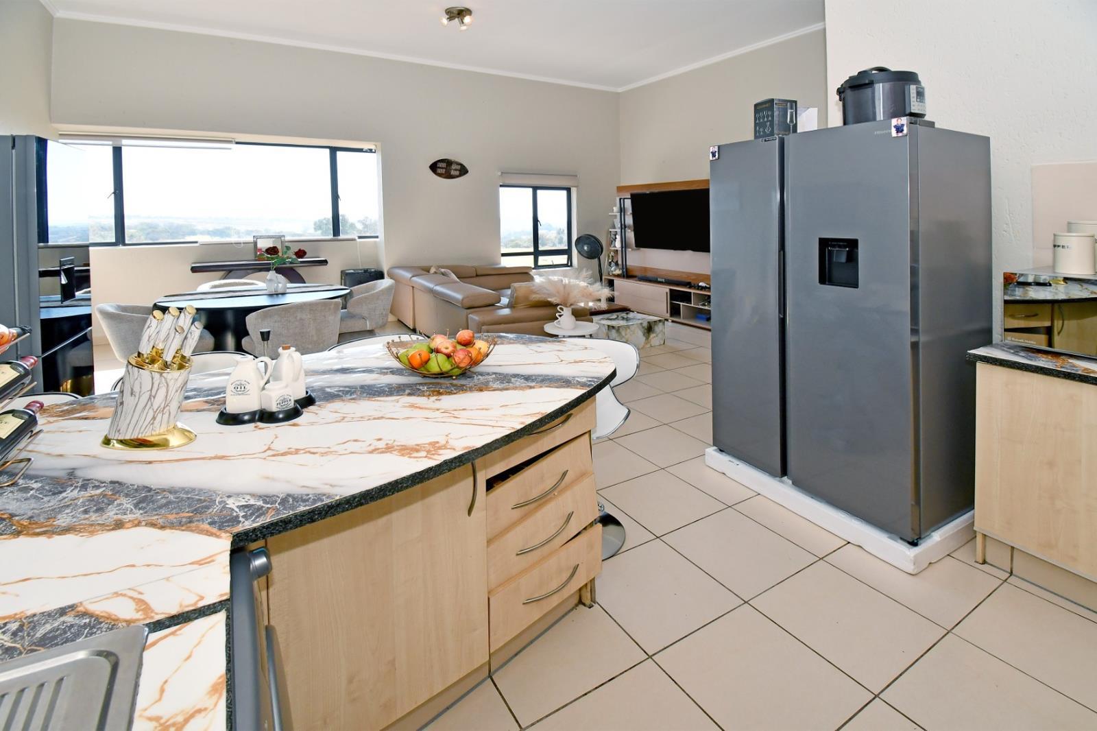 2 Bedroom Apartment in Jackal Creek Golf Estate