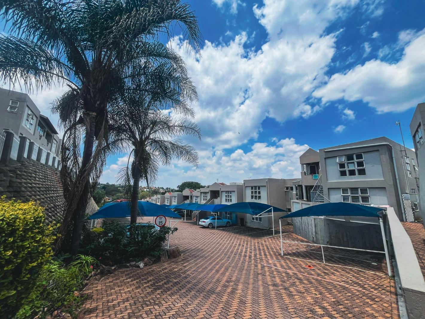 3 Bedroom Townhouse in Oakdene
