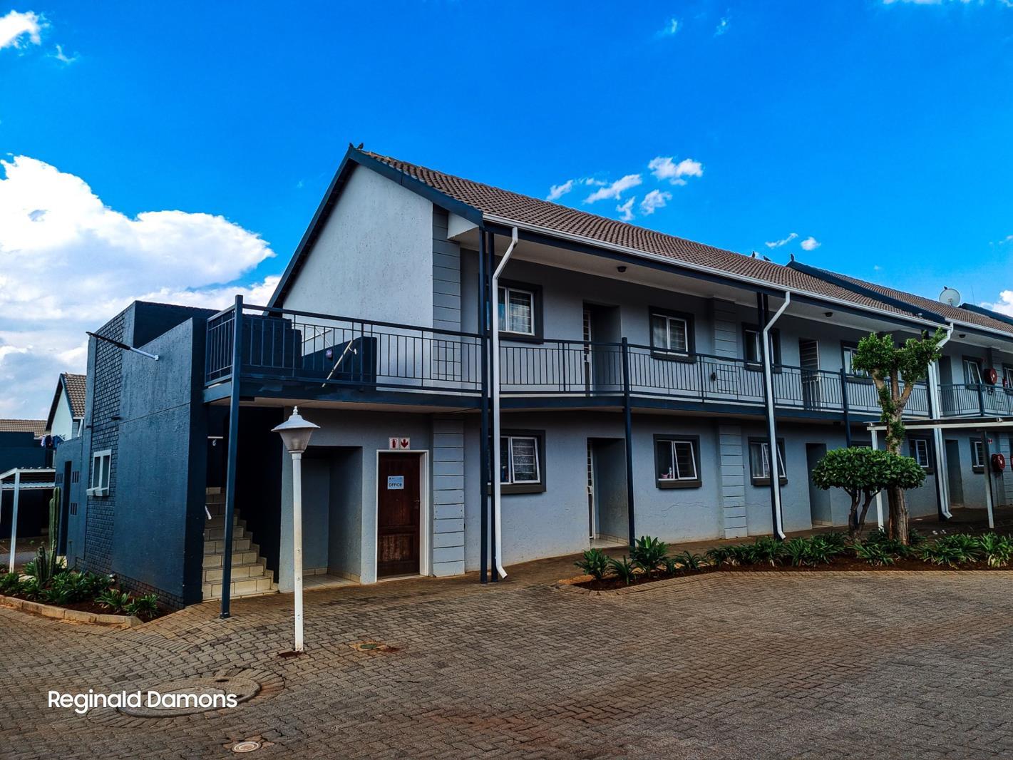 2 Bedroom Apartment in Sinoville