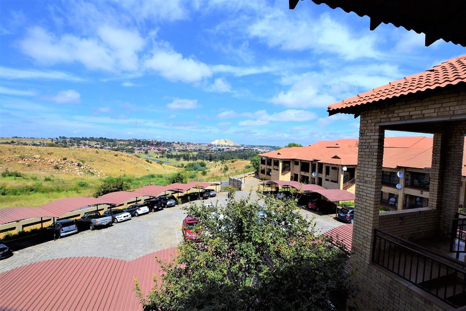 2 Bedroom Apartment in Monument