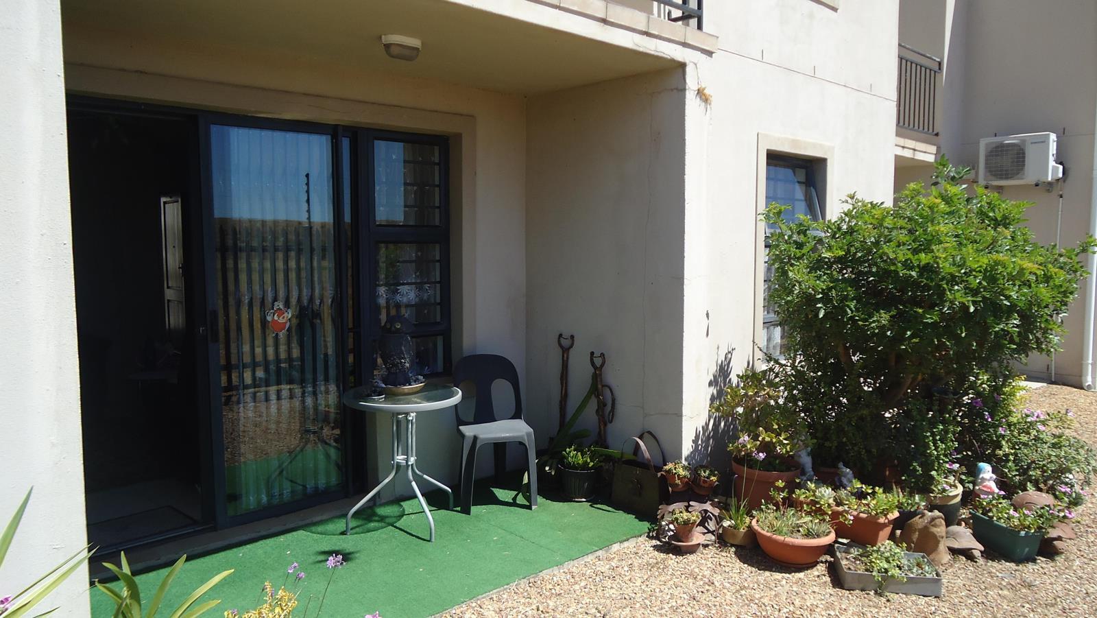 2 Bedroom Apartment in Fairview Golf Estate
