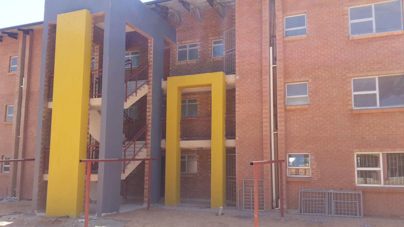 2 Bedroom Cluster in Montana Park