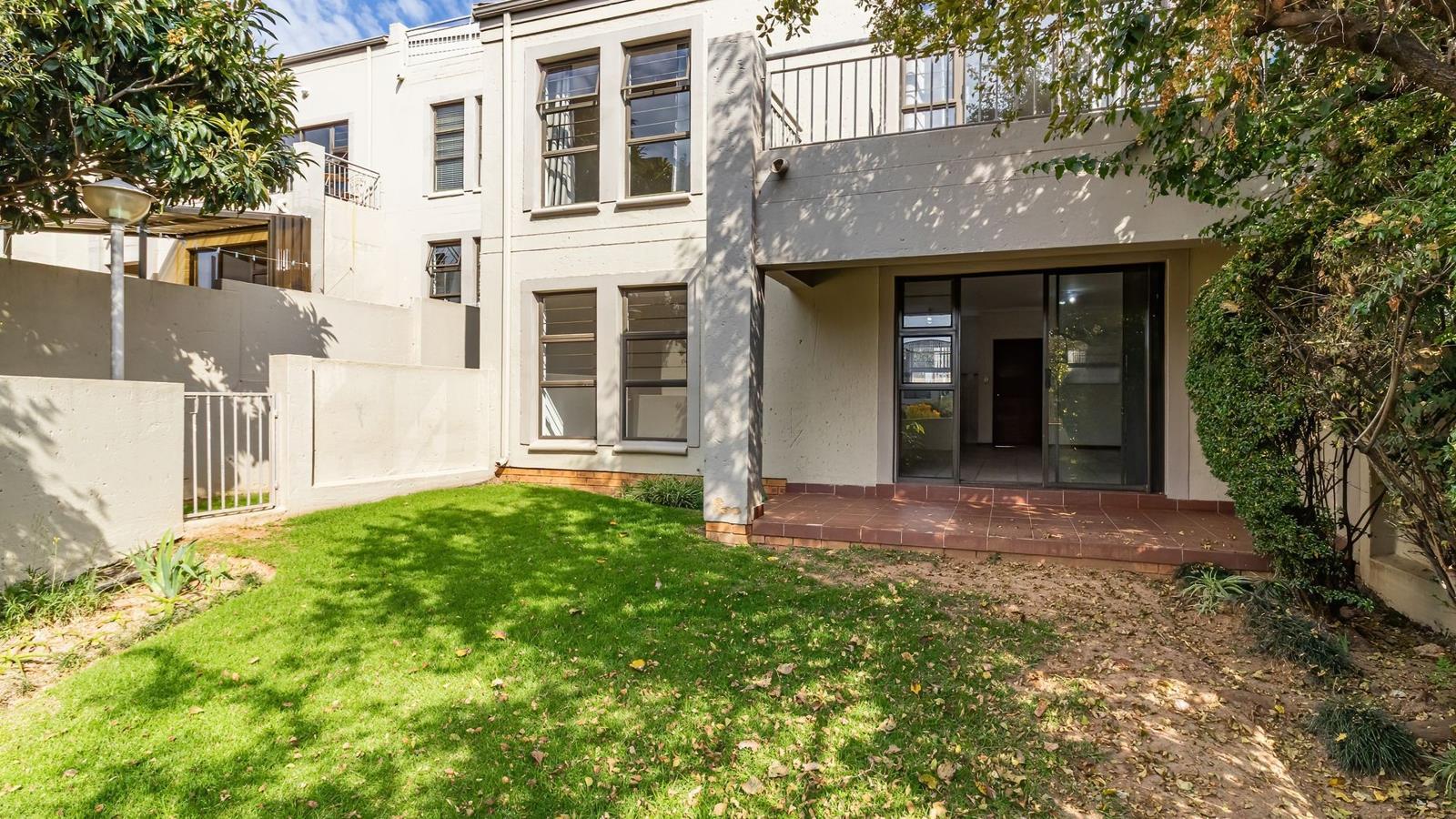 2 Bedroom Townhouse in Paulshof