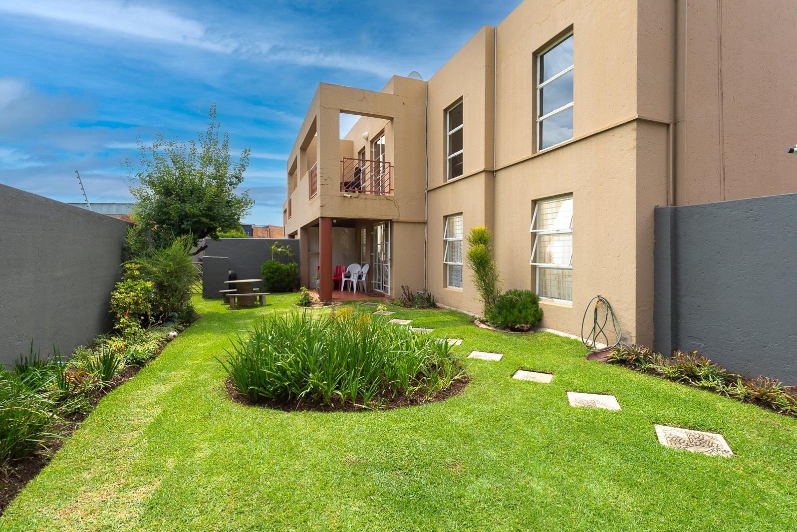 3 Bedroom Townhouse in Brackendowns