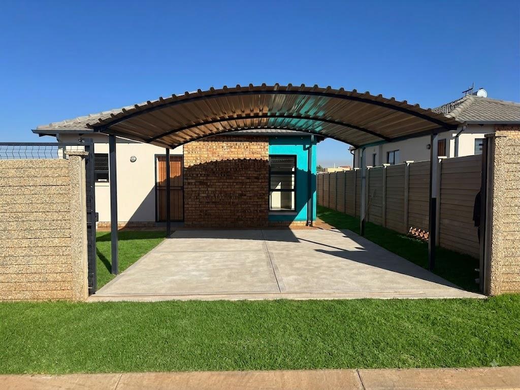 2 Bedroom House in Toekomsrus