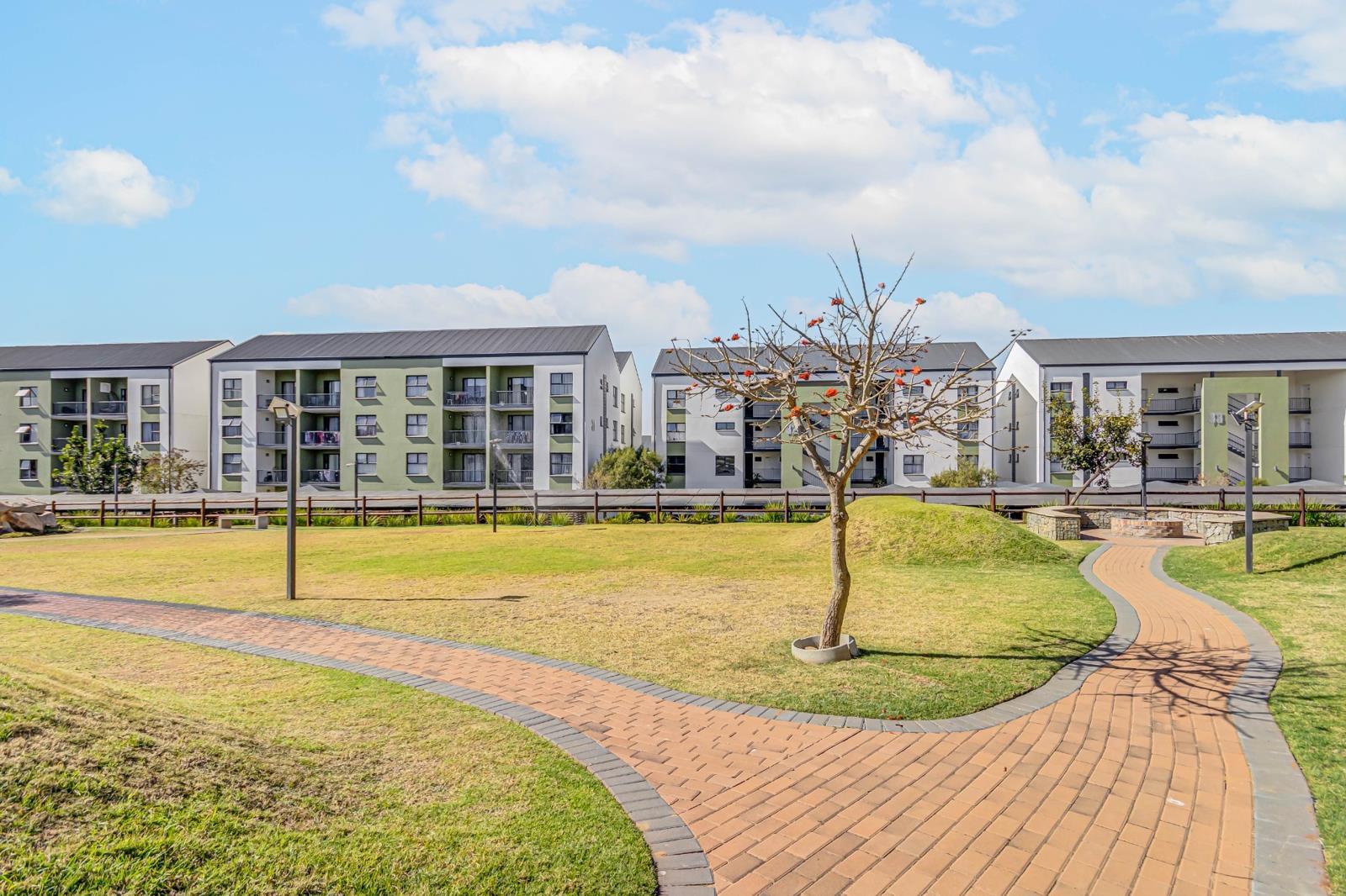 1 Bedroom Apartment in Linbro Park