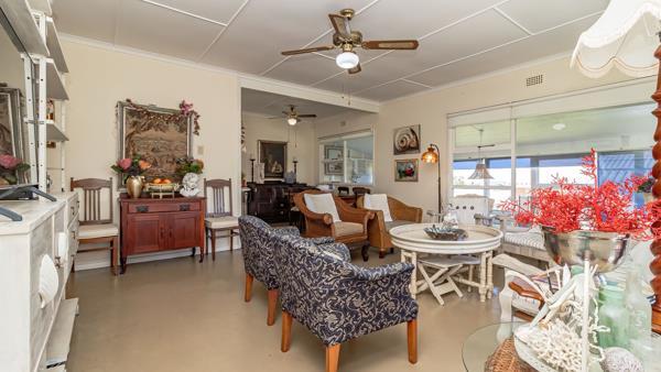 3 Bedroom House in De Kelders