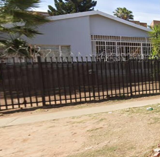 8 Bedroom House in Pretoria West