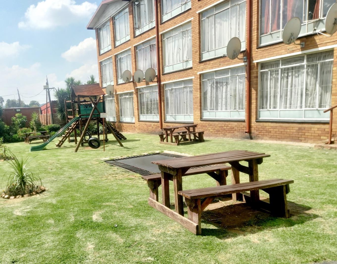 2 Bedroom Apartment in Elsburg