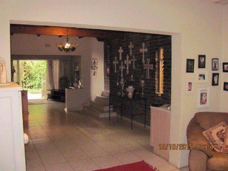 3 Bedroom House in Glen Marais
