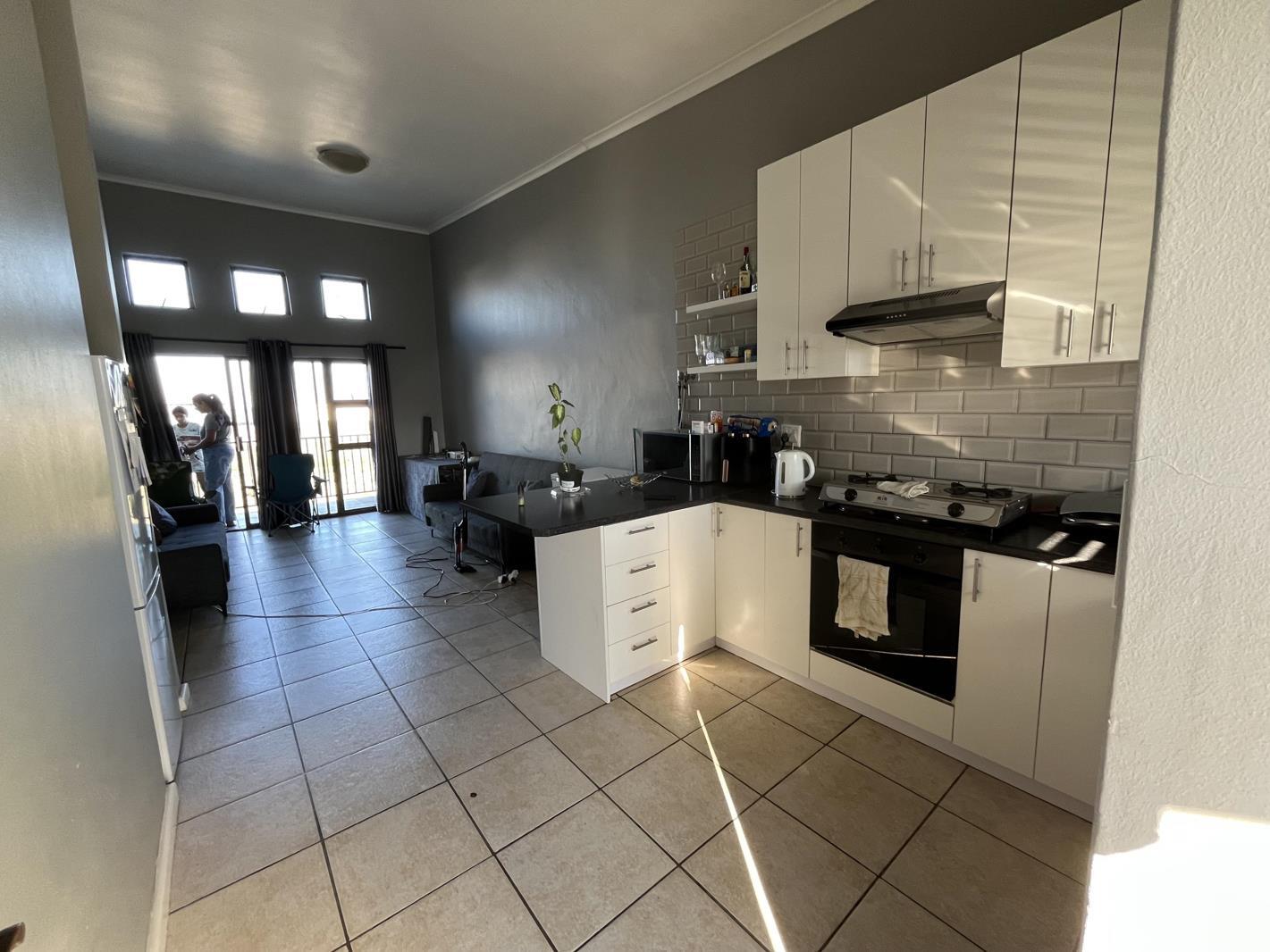 2 Bedroom Apartment in Burgundy Estate