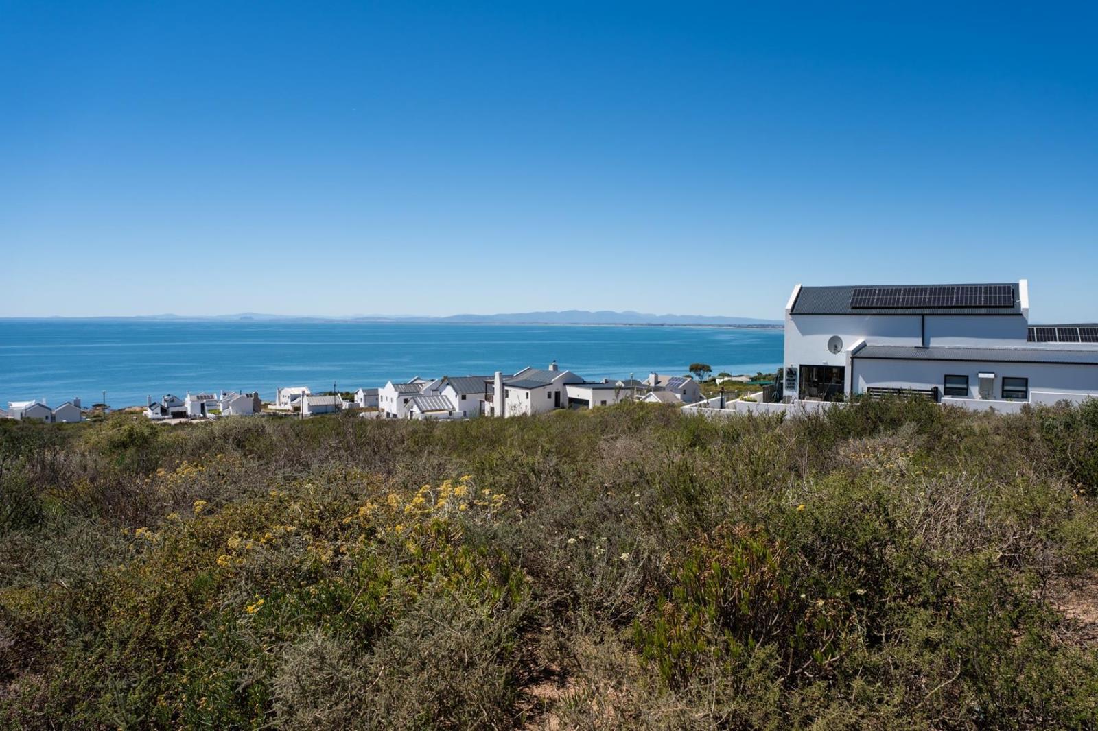 424 m² Land available in St Helena Views