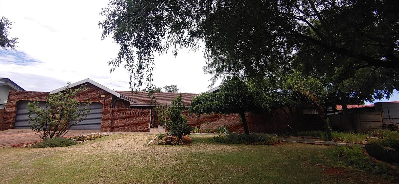 3 Bedroom House in Verwoerdpark