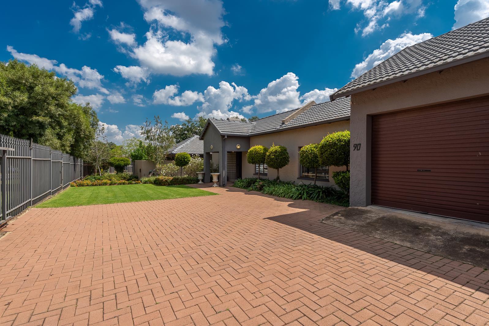 3 Bedroom House in Brackenhurst