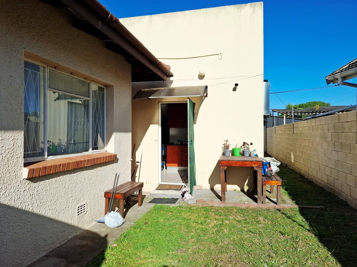 2 Bedroom Garden Cottage in Kabega