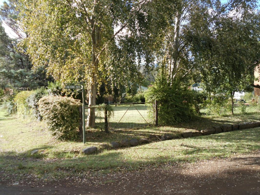 535 m² Land available in Rhodes