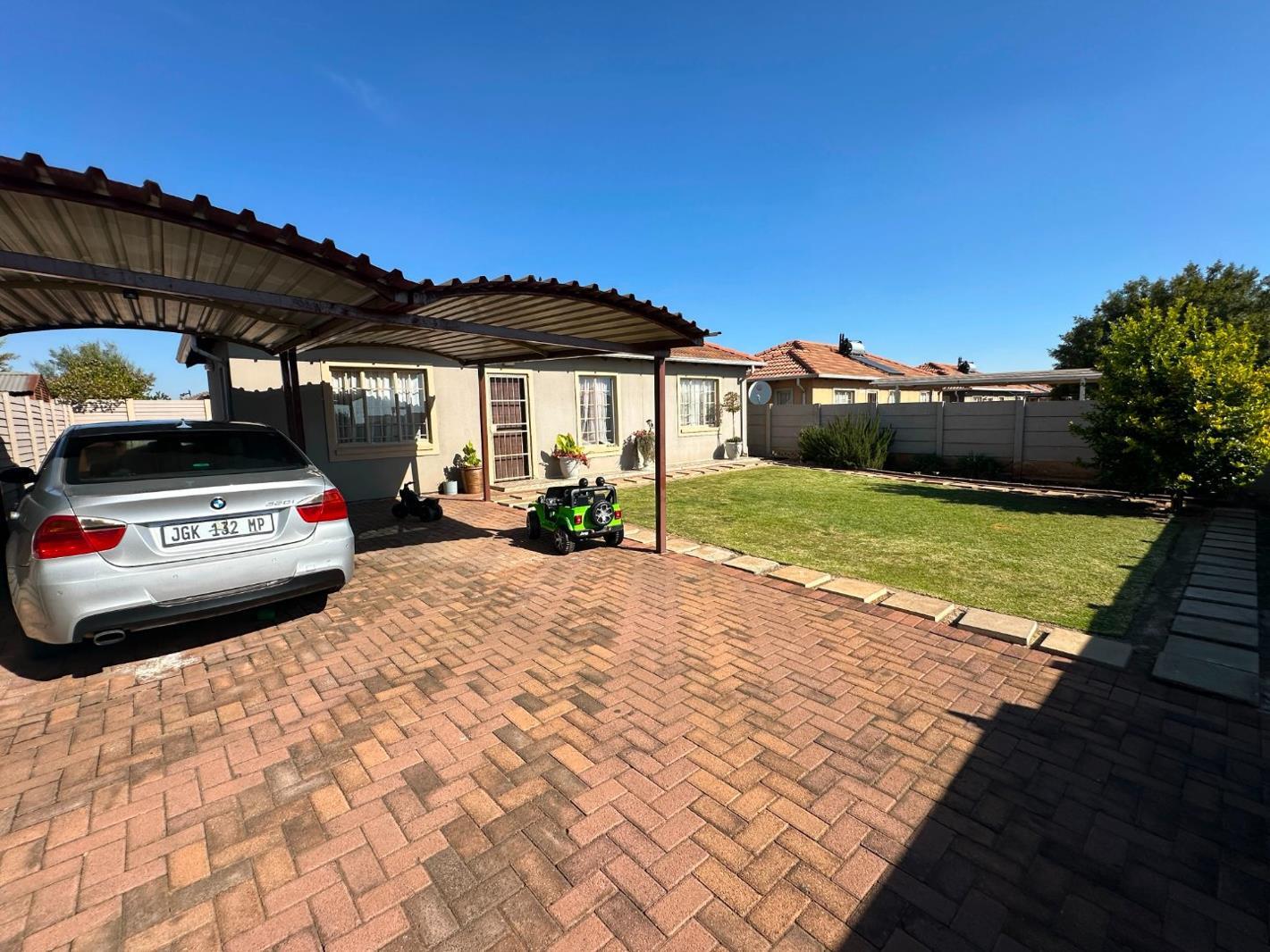 3 Bedroom House in Sky City