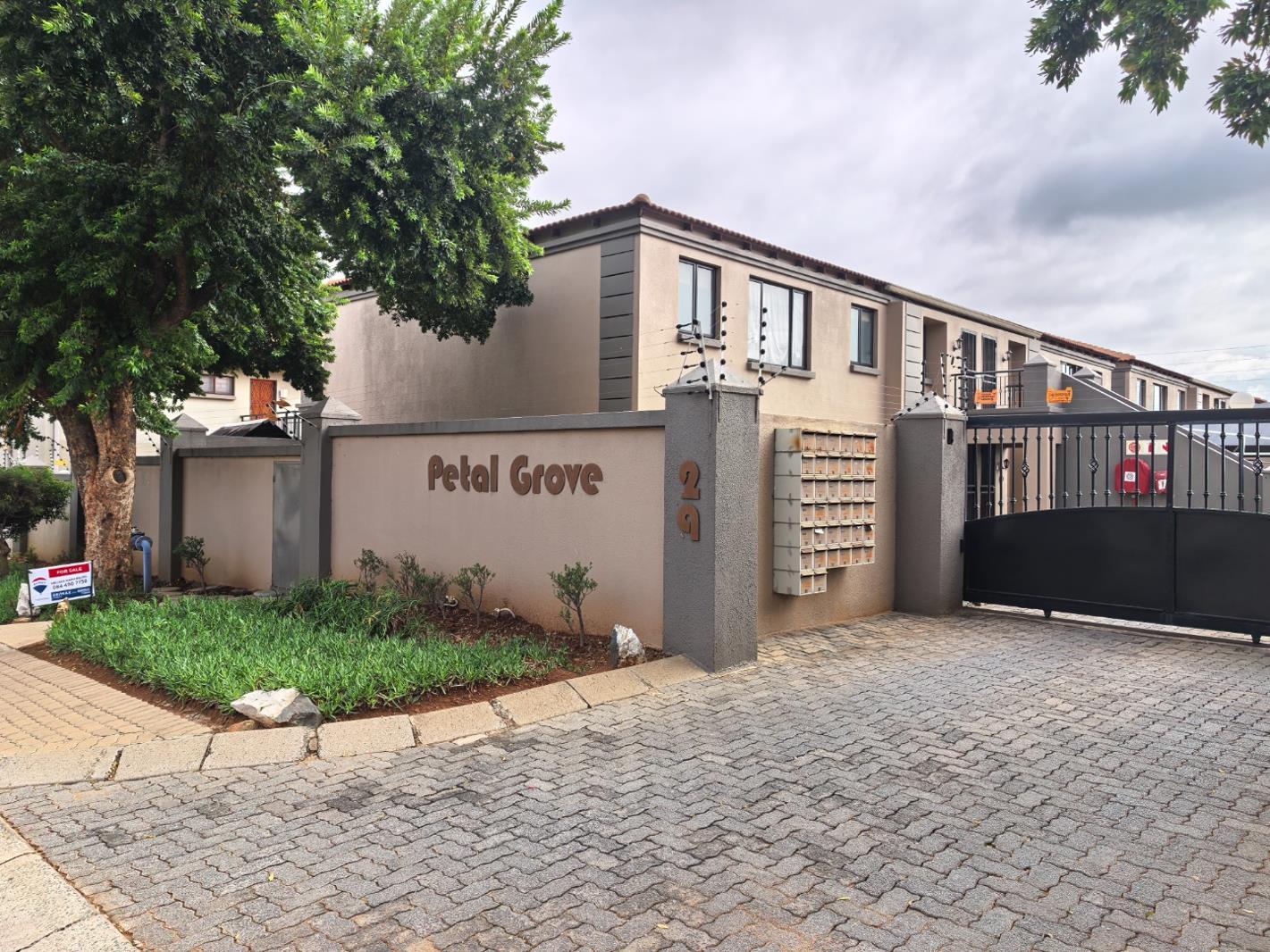 2 Bedroom Townhouse in Meyersdal