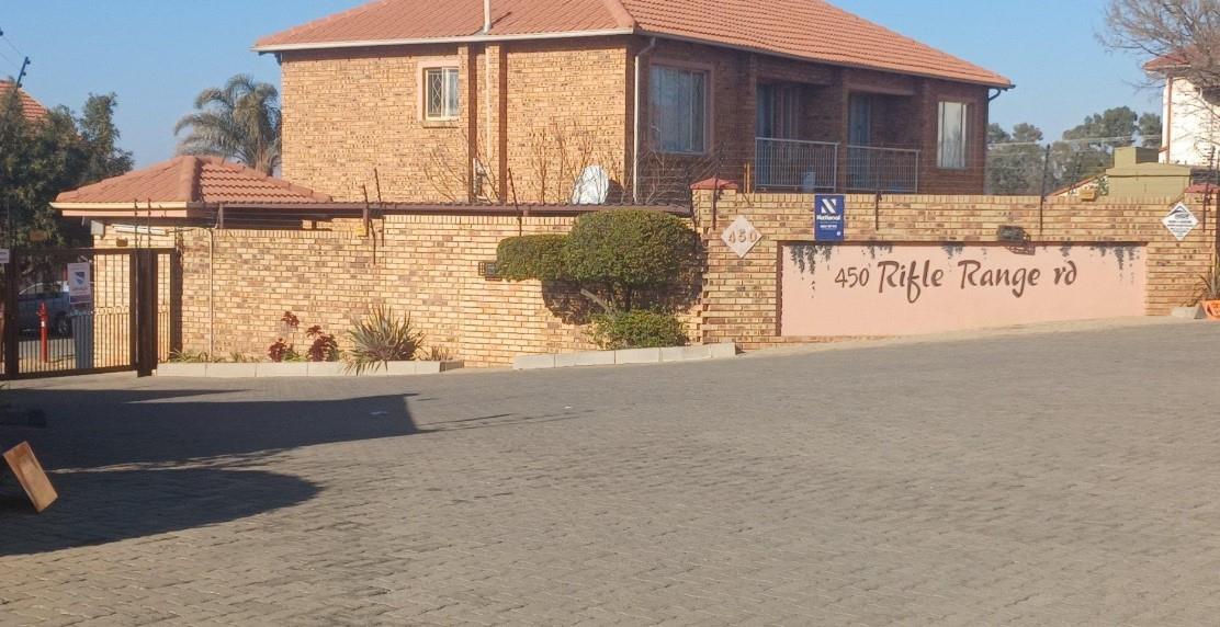 2 Bedroom Townhouse in Rosettenville