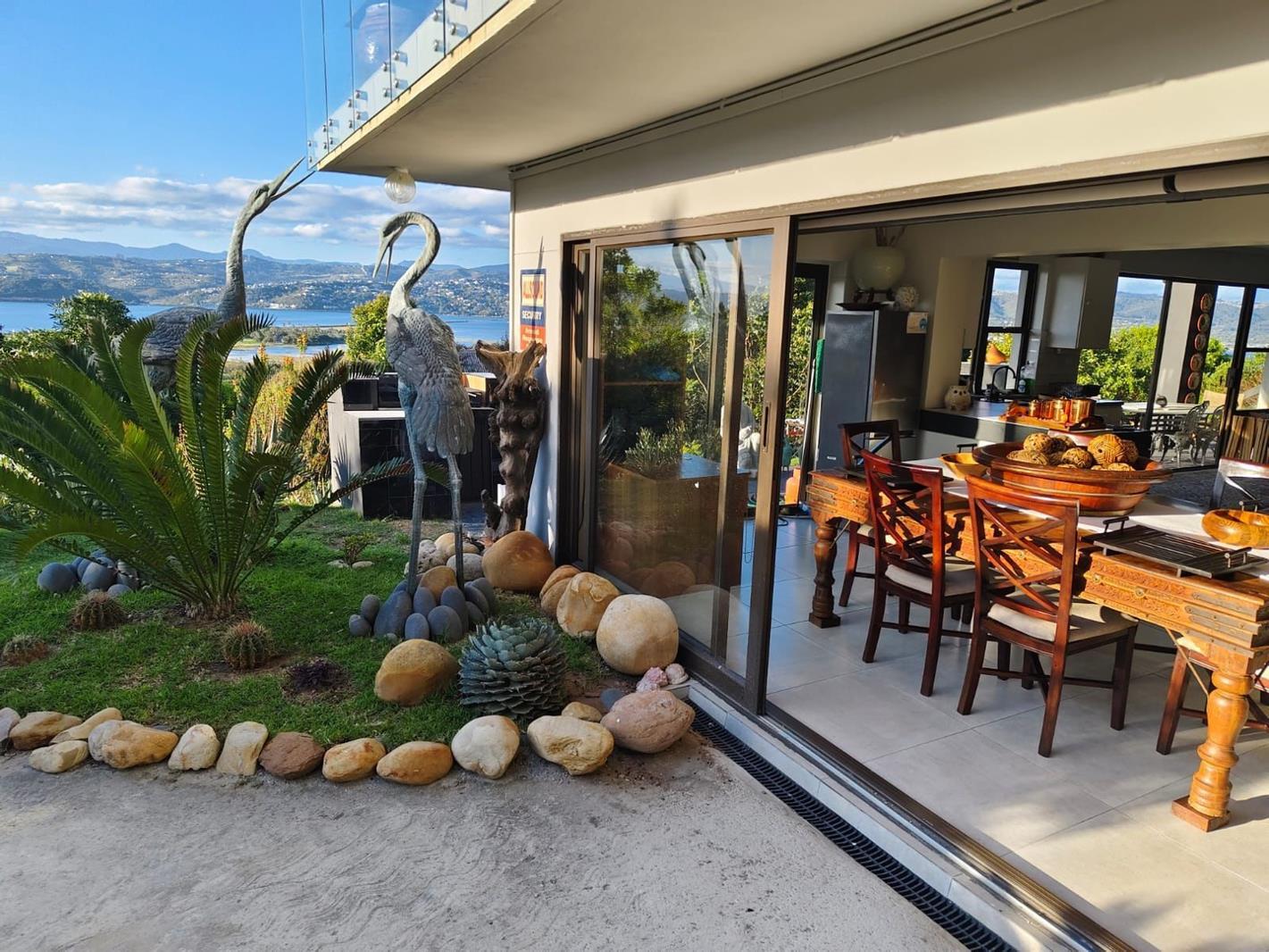 2 Bedroom Garden Cottage in Brenton On Lake
