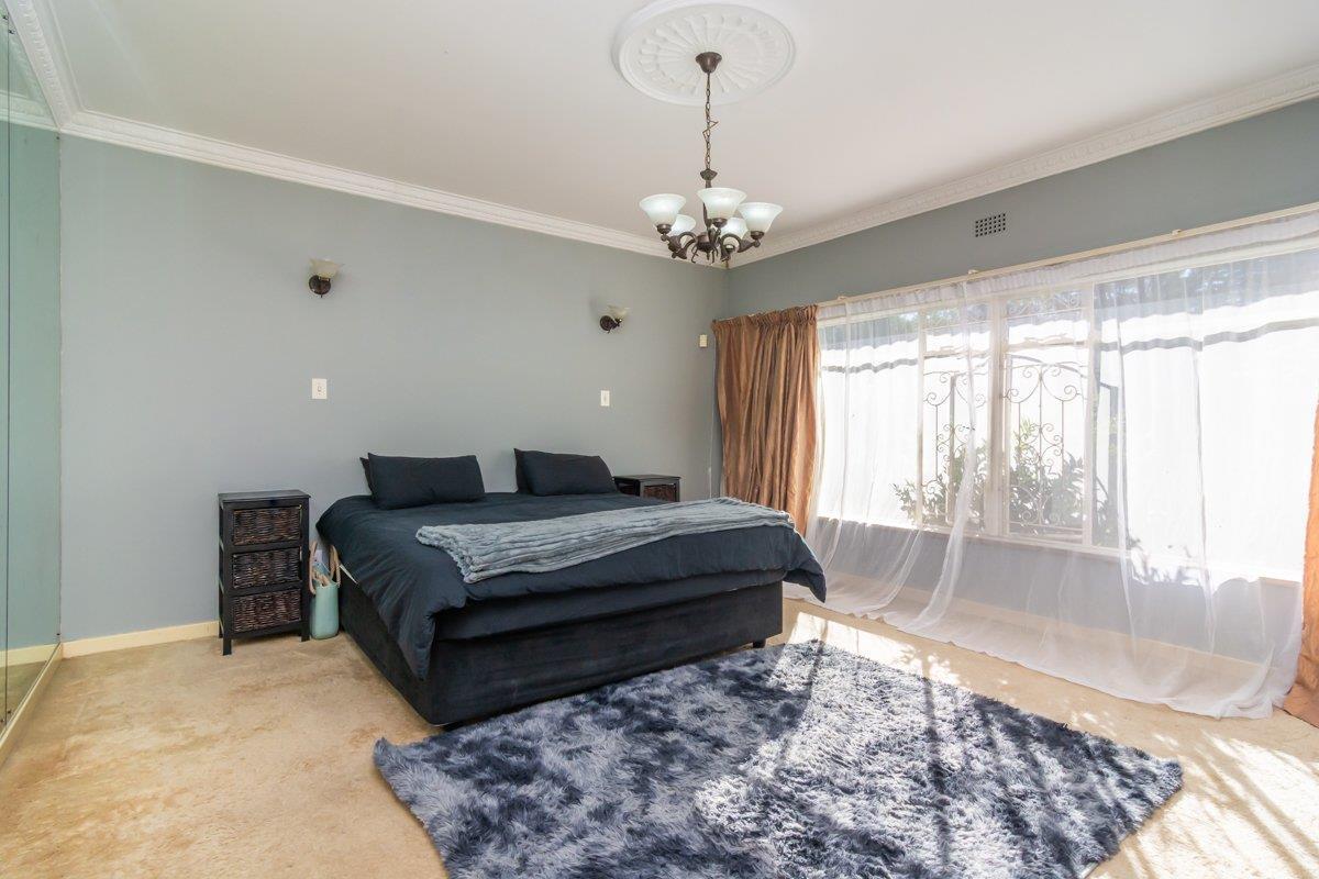 4 Bedroom House in Noordheuwel