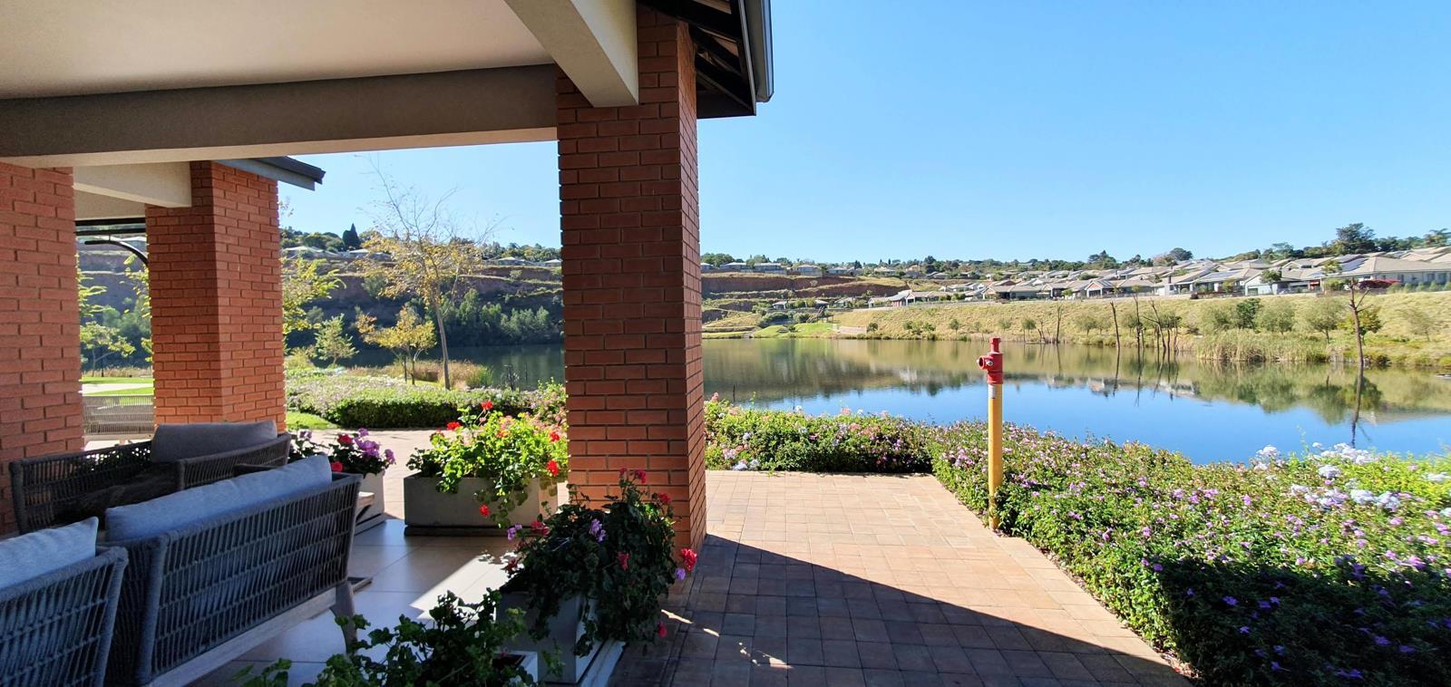 2 Bedroom Apartment in Waterkloof Ridge