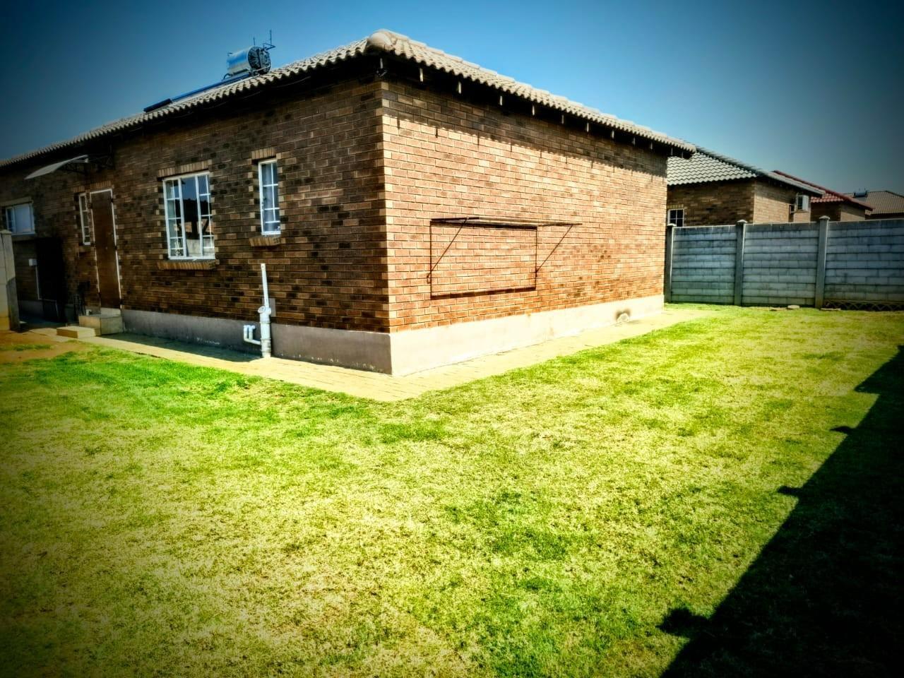 3 Bedroom House in Waterval East